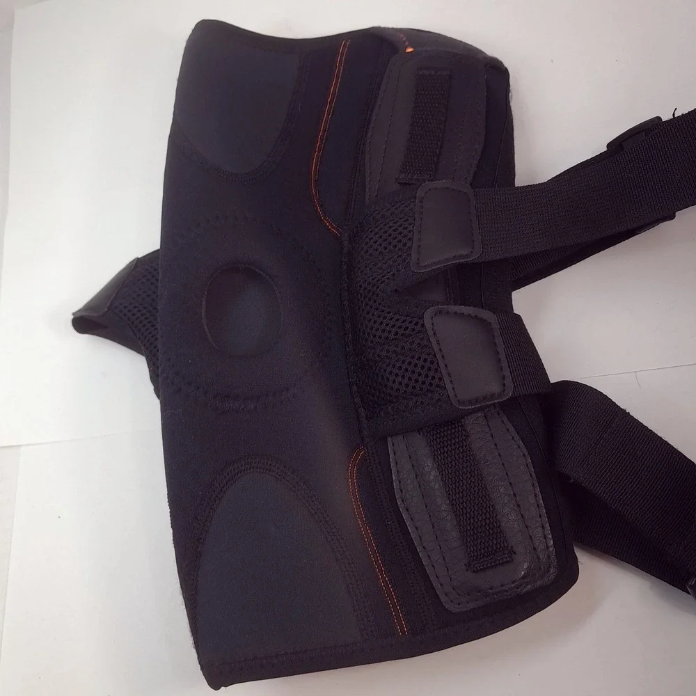 Shock Doctor 875 ultra knee support brace with bilateral hinges sz MEDIUM black